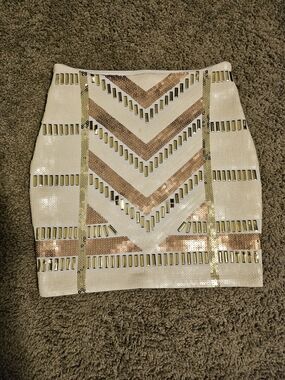 bebe🔥✨️ White Mini Skirt with Gold and Rose Gold Sequin Chevron